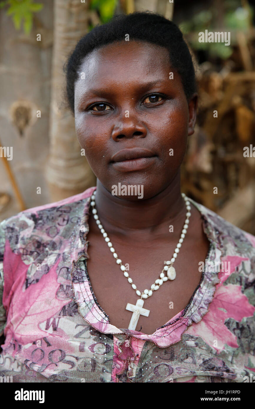 Católico ugandés. Foto de stock