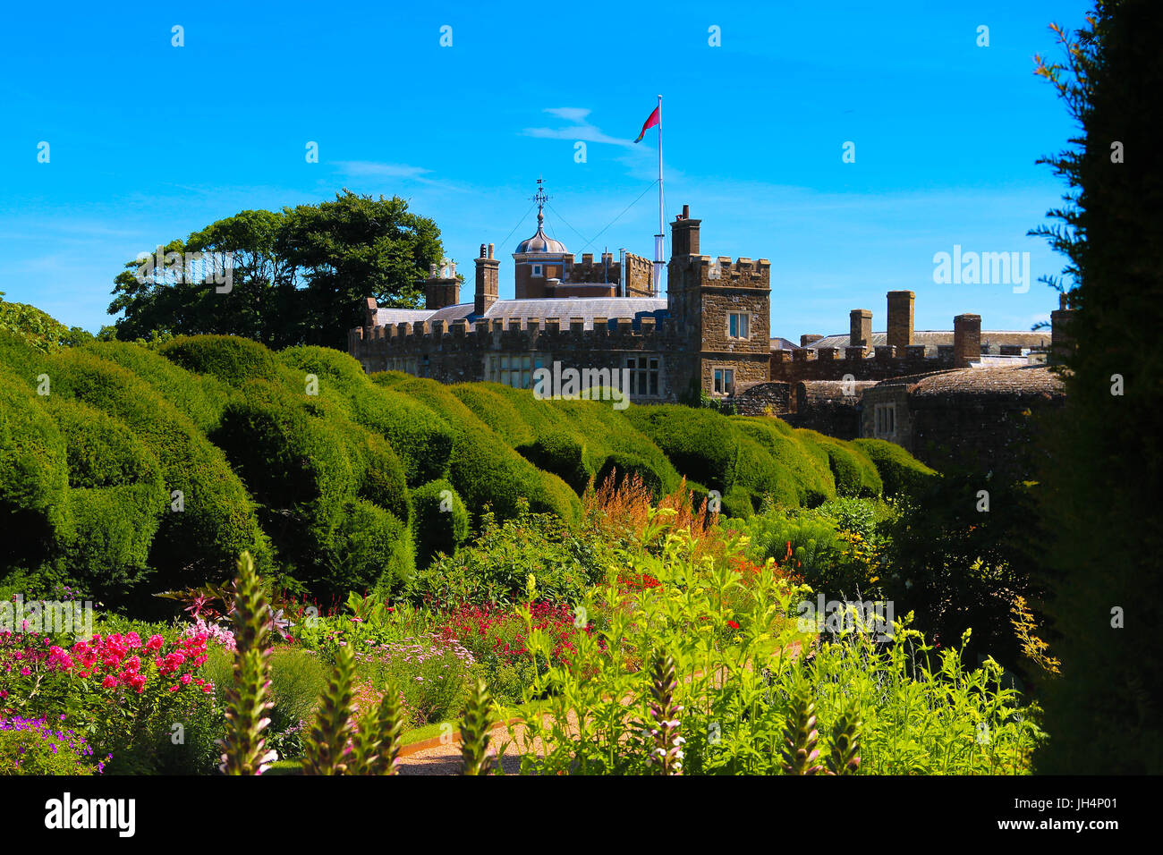 Walmer Castle y hermosos jardines. Foto de stock