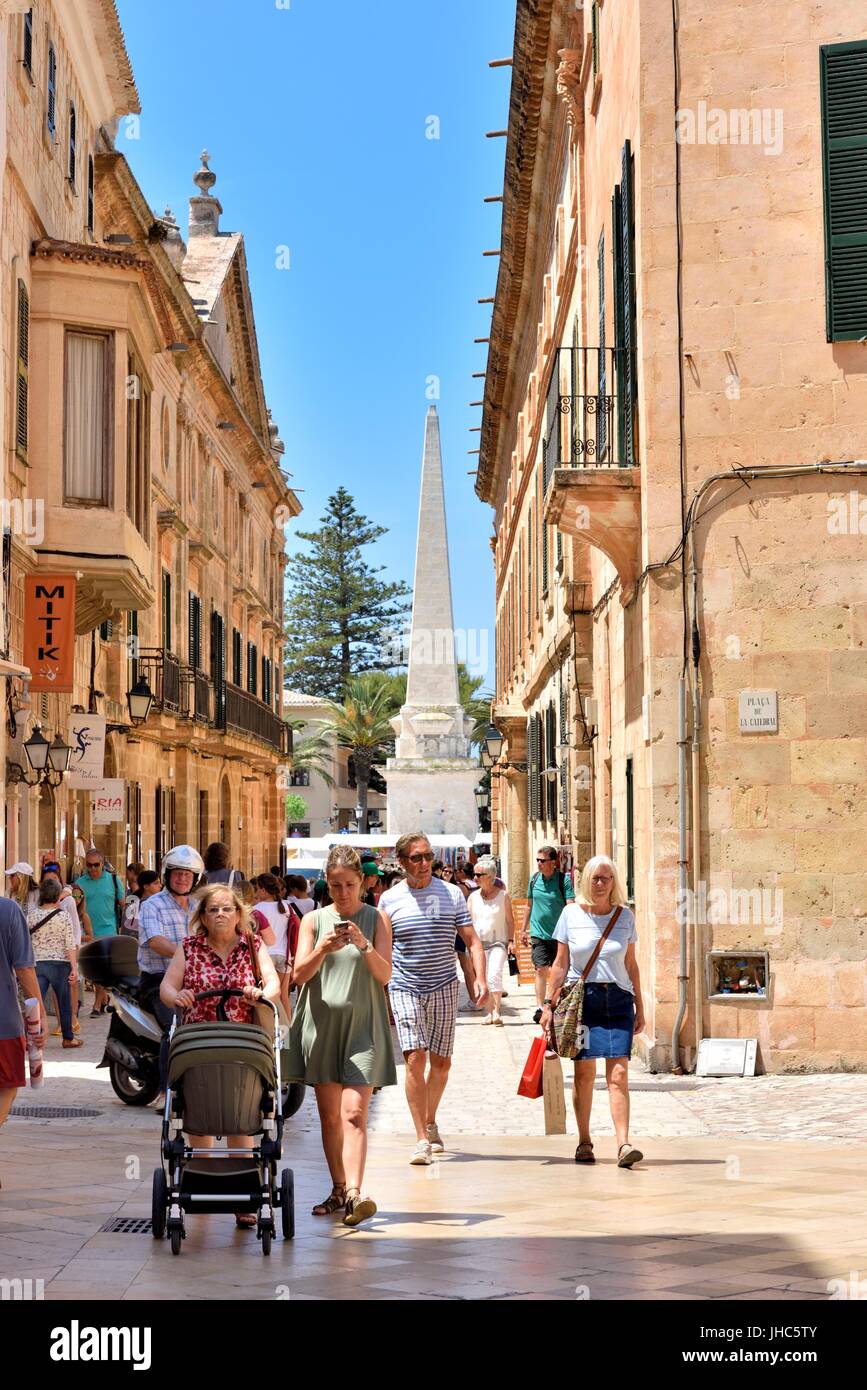 Escena de la calle Ciutadella Menorca Menorca Foto de stock