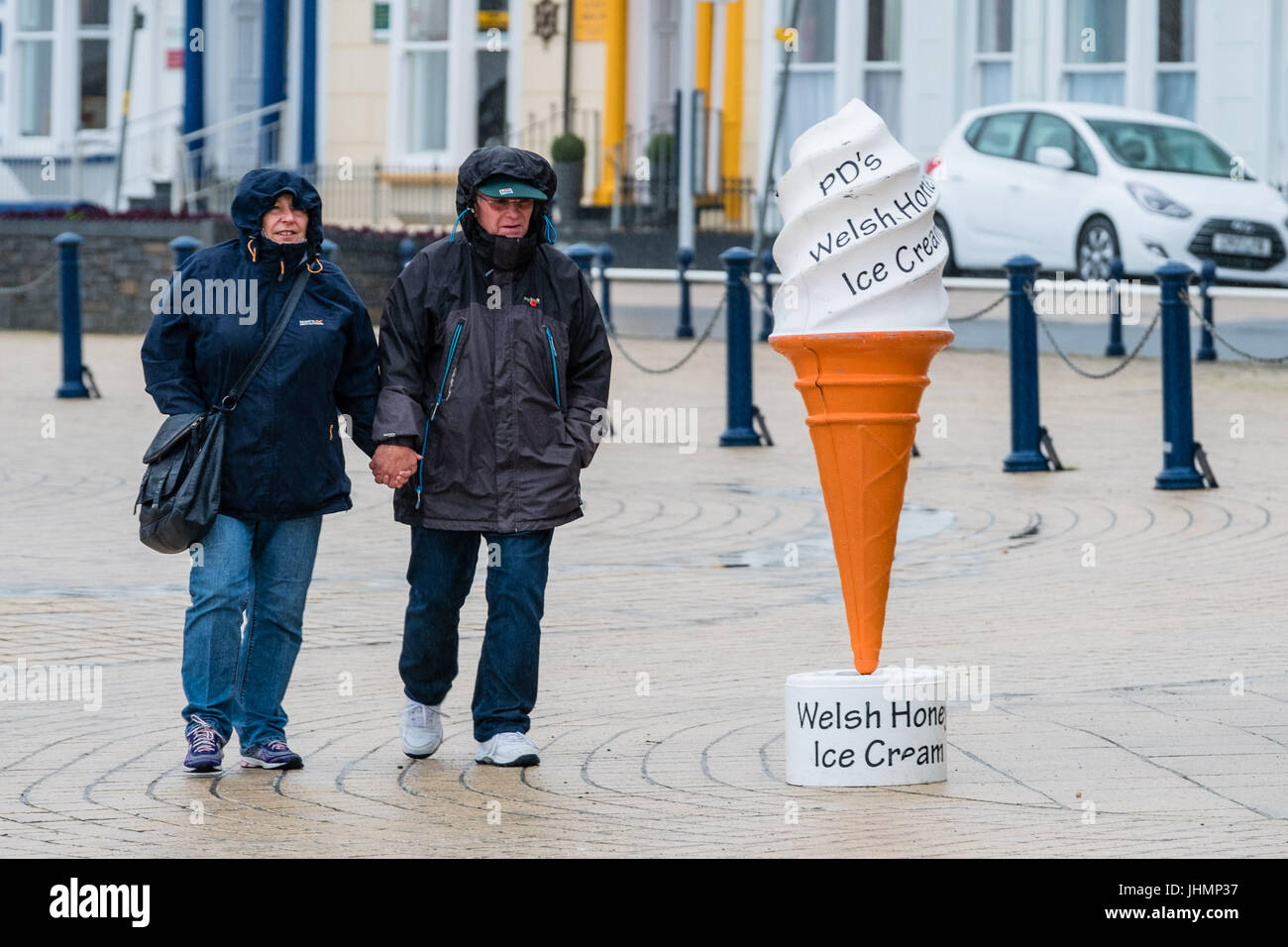 el sábado va a llover
