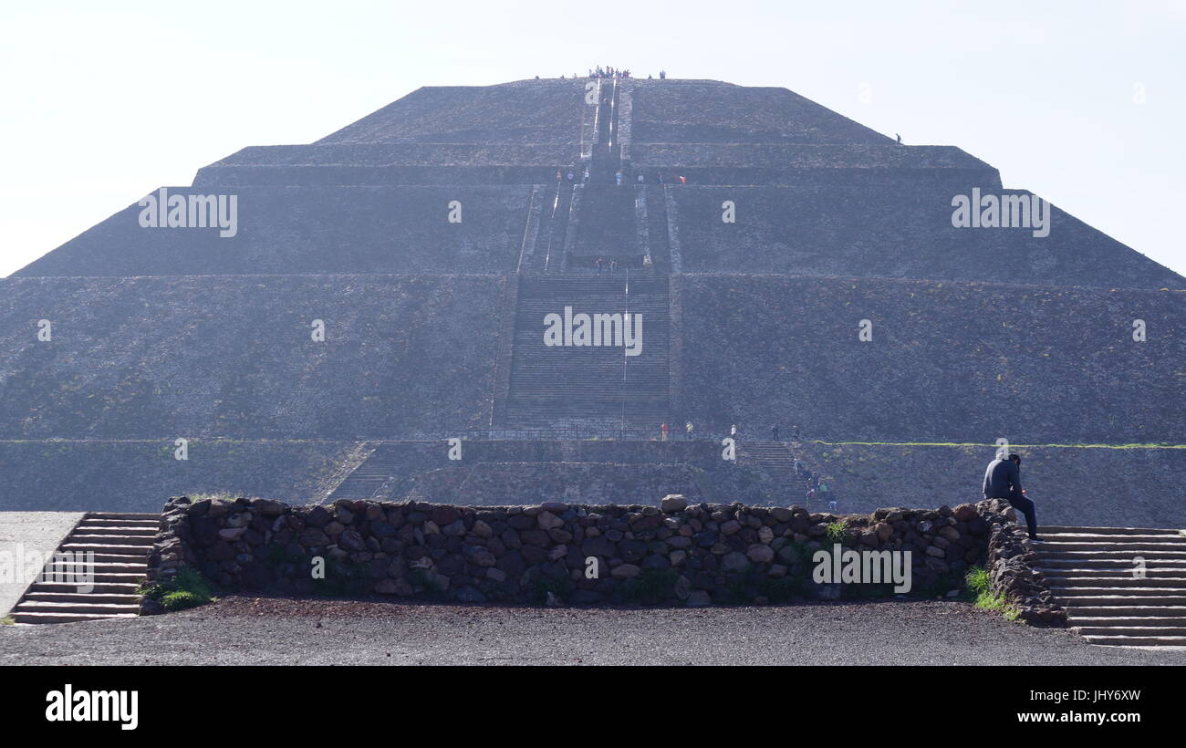 Teotihuacán ciudad de los dioses, hermosa arquitectura y la belleza de la cultura mexicana que le dejará sin palabras al contemplar las pirámides de la... Foto de stock