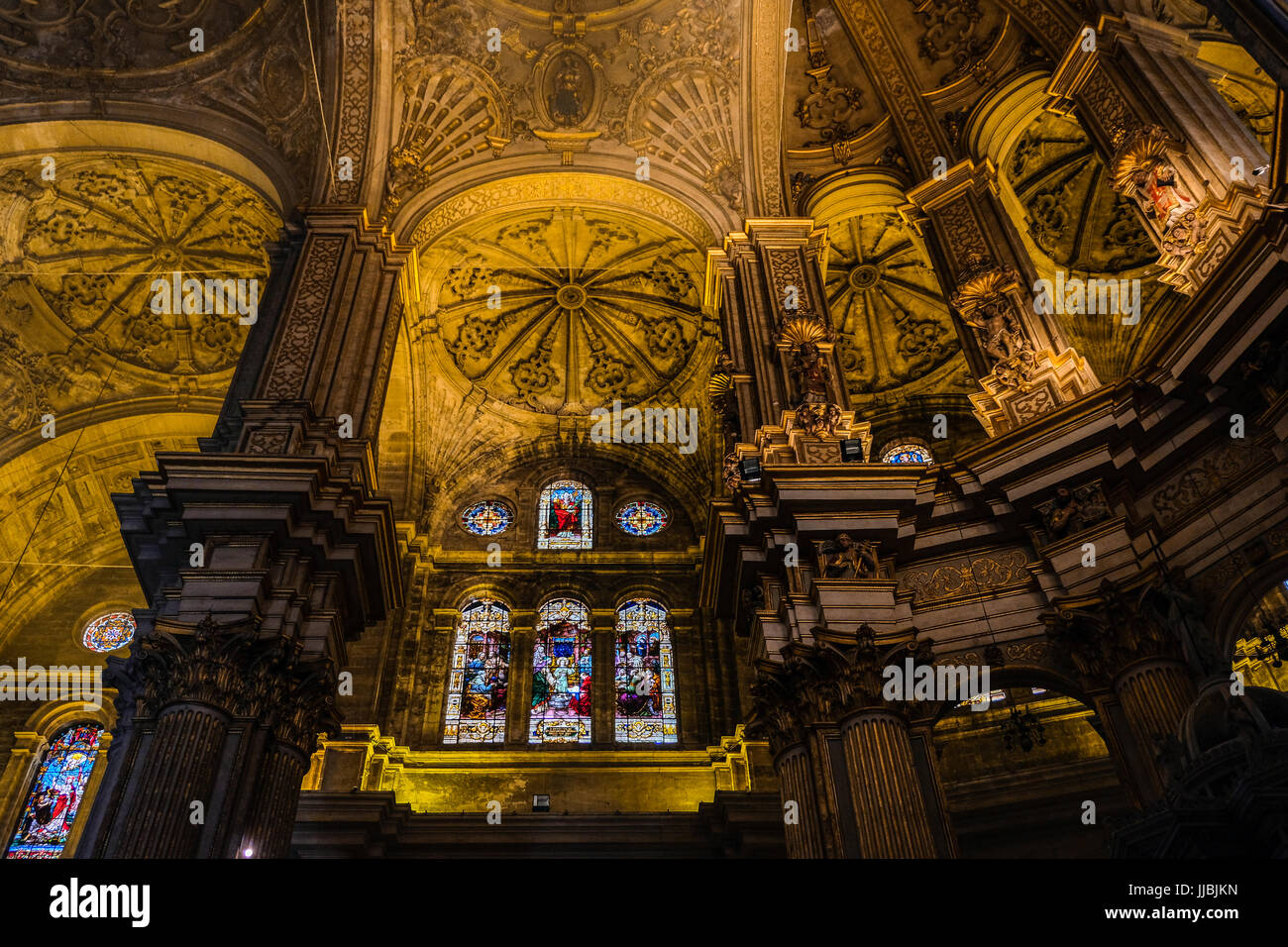 Vista interior de la Catedral de la Encarnación en Málaga. Foto de stock