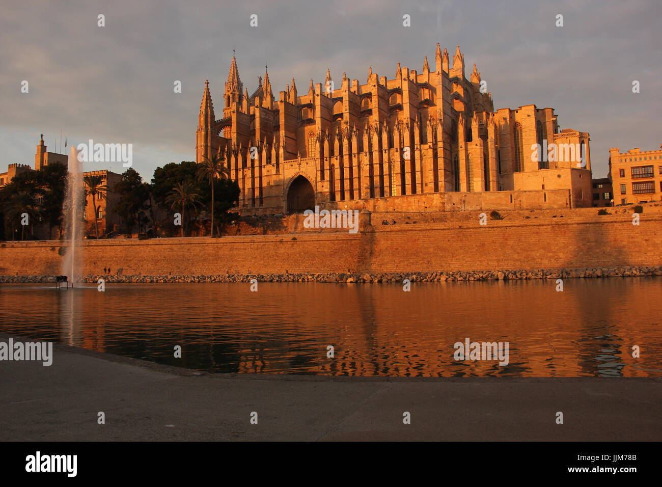 Mallorca, Palma, Kathedrale La Seu en Sunset Foto de stock