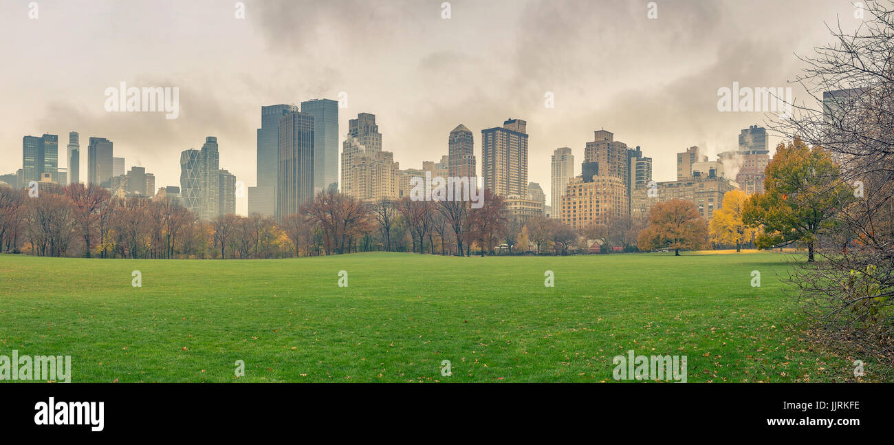 NY Central Park en día lluvioso Foto de stock