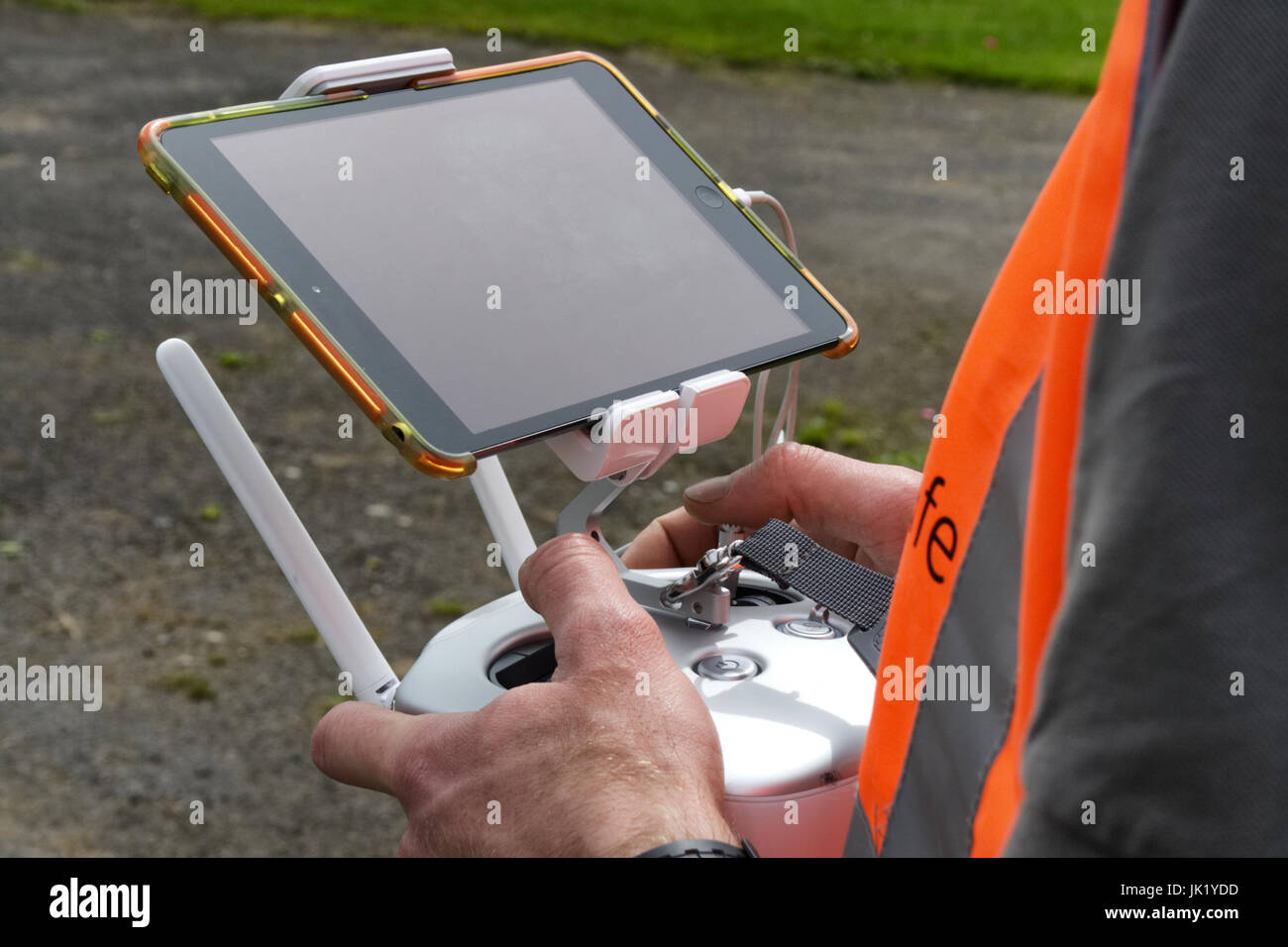 Operador de drones fotografías e imágenes de alta resolución - Alamy
