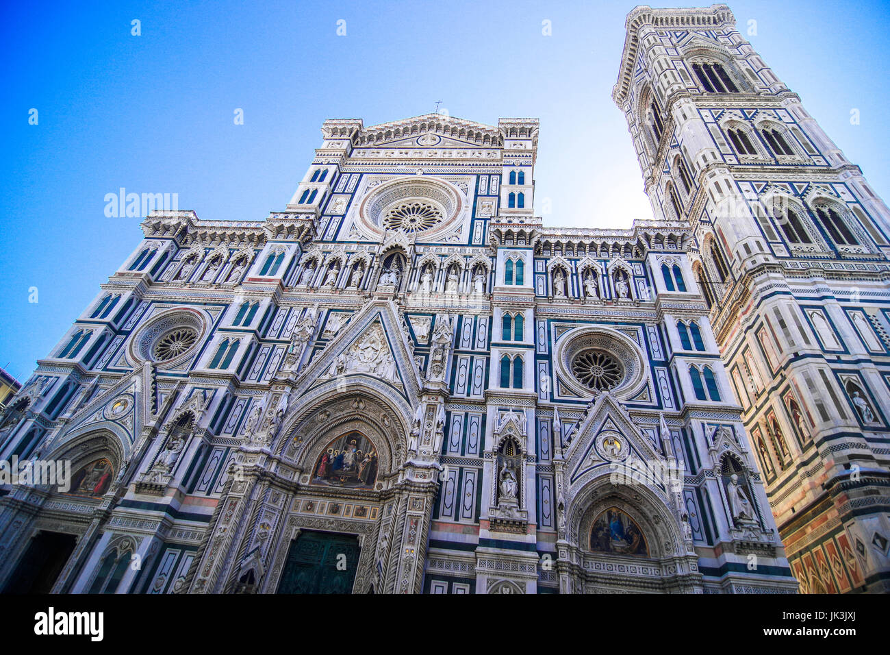 Vistas Del Duomo De Florencia La Catedral De Santa Maria Del Fiore En Florencia Italia 0137