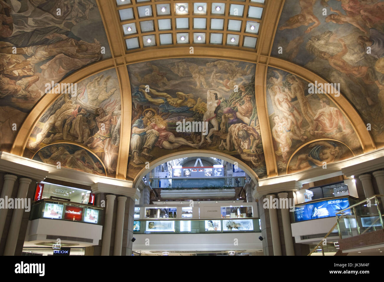 Argentina, Buenos Aires, Galerías Pacífico shopping center, techo  Fotografía de stock - Alamy