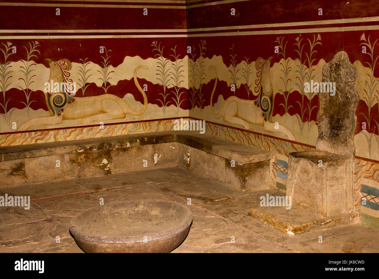 La sala del trono con su famosa griffin couchant frescos en el Palacio