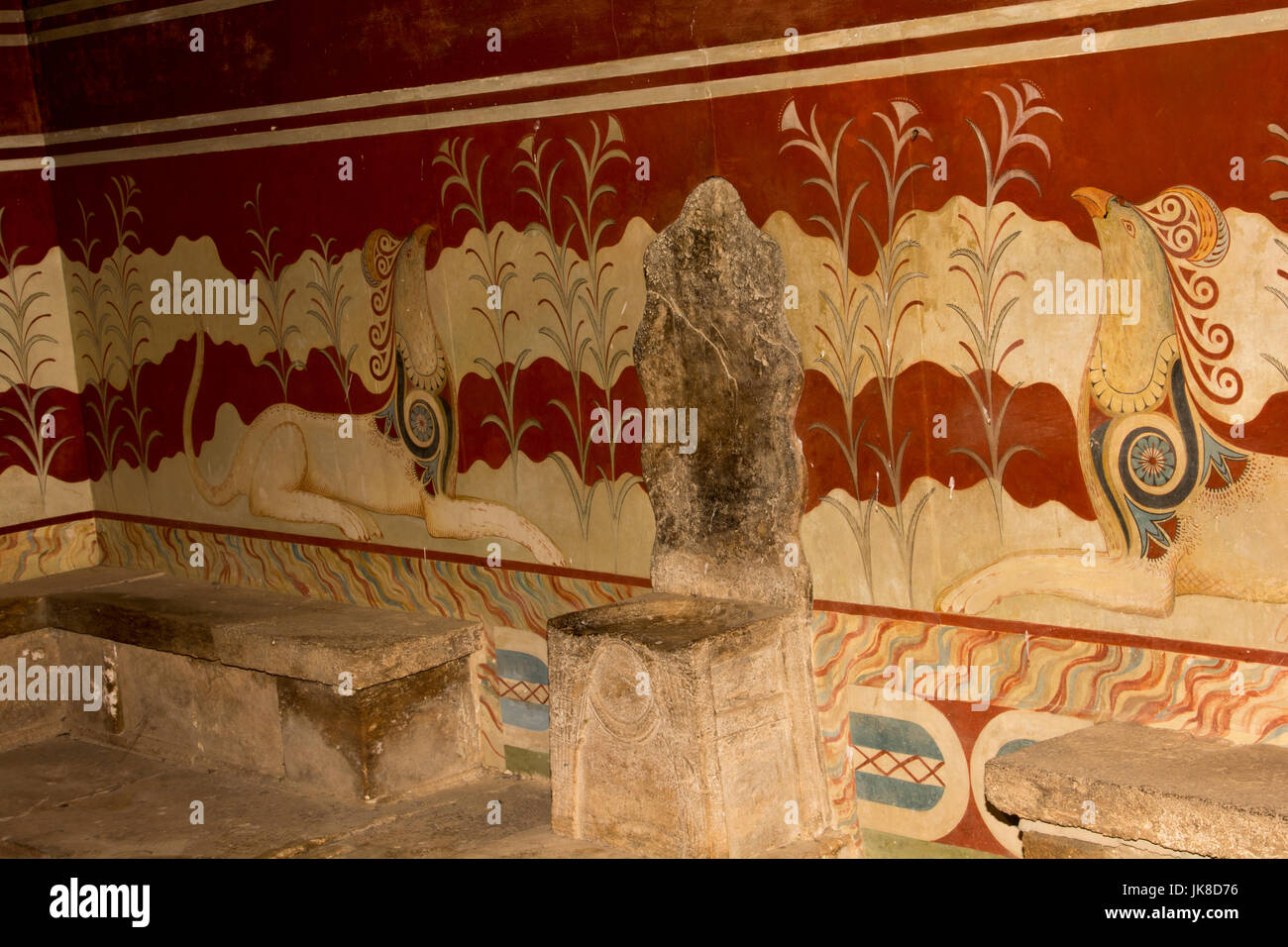 La sala del trono con su famosa griffin couchant frescos en el Palacio