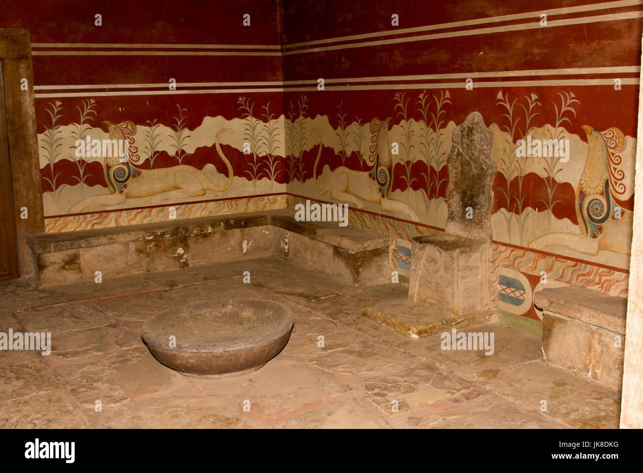 La sala del trono con su famosa griffin couchant frescos en el Palacio