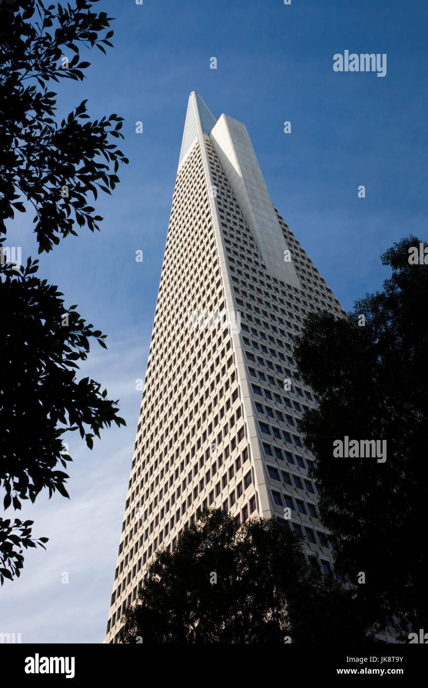 California, Estados Unidos, San Francisco, en el centro de la ciudad, el edificio Pirámide Transamérica Foto de stock