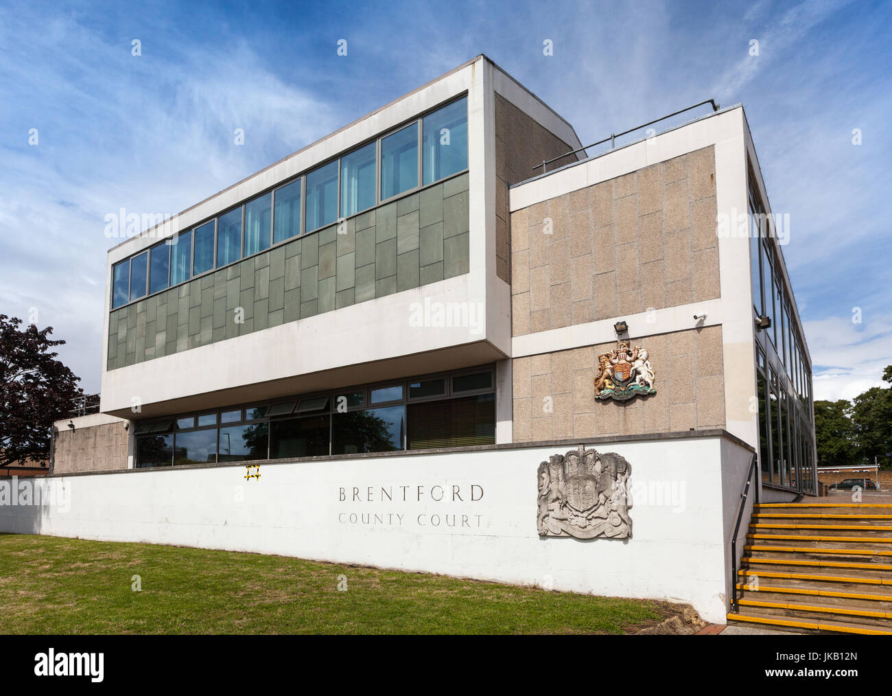Brentford tribunal de condado y el Tribunal de Familia Foto de stock