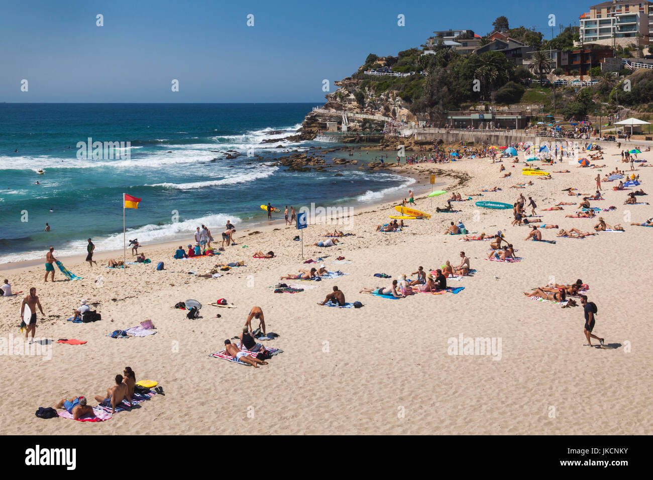 Australia, Nueva Gales del Sur, Nueva Gales del Sur, Sydney, Bronte, Bronte Beach, vista elevada Foto de stock
