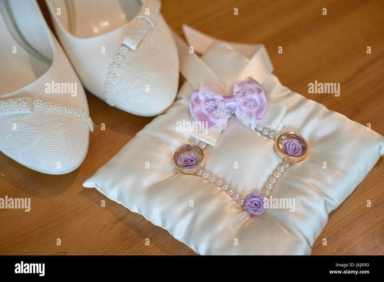 Zapatos De Novia Fotos e Imágenes de stock - Alamy