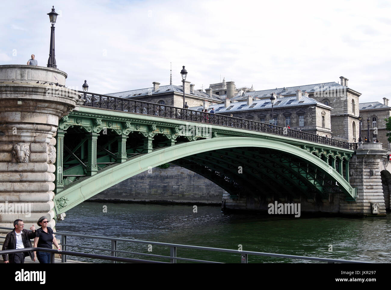 París, Francia, el Pont Notre Dame, sobre el río Sena, la vinculación de la orilla derecha en Quai de Gesvres a Ile de la Cité, al lado del Hôtel-Dieu Foto de stock