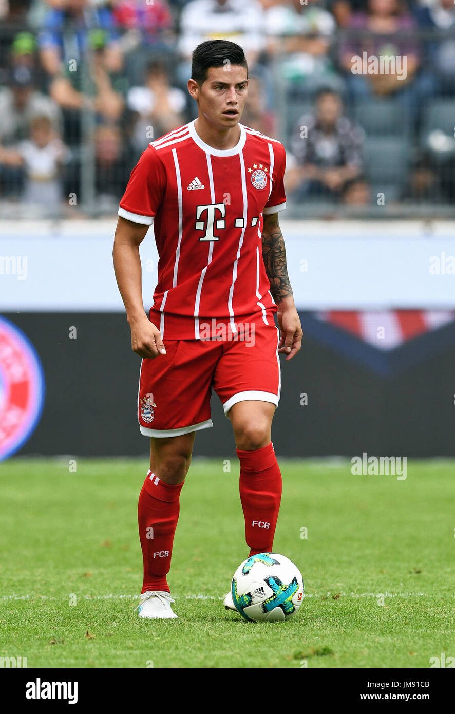 FC Bayern Munich vs Werder Bremen; James Rodriguez desde Munich Fotografía  de stock - Alamy