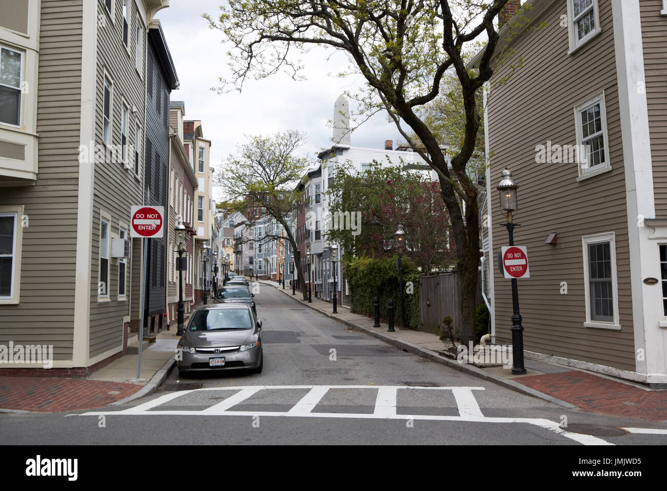 Pleasant Street que conduce a las razas hill charlestown Boston EE.UU. Foto de stock