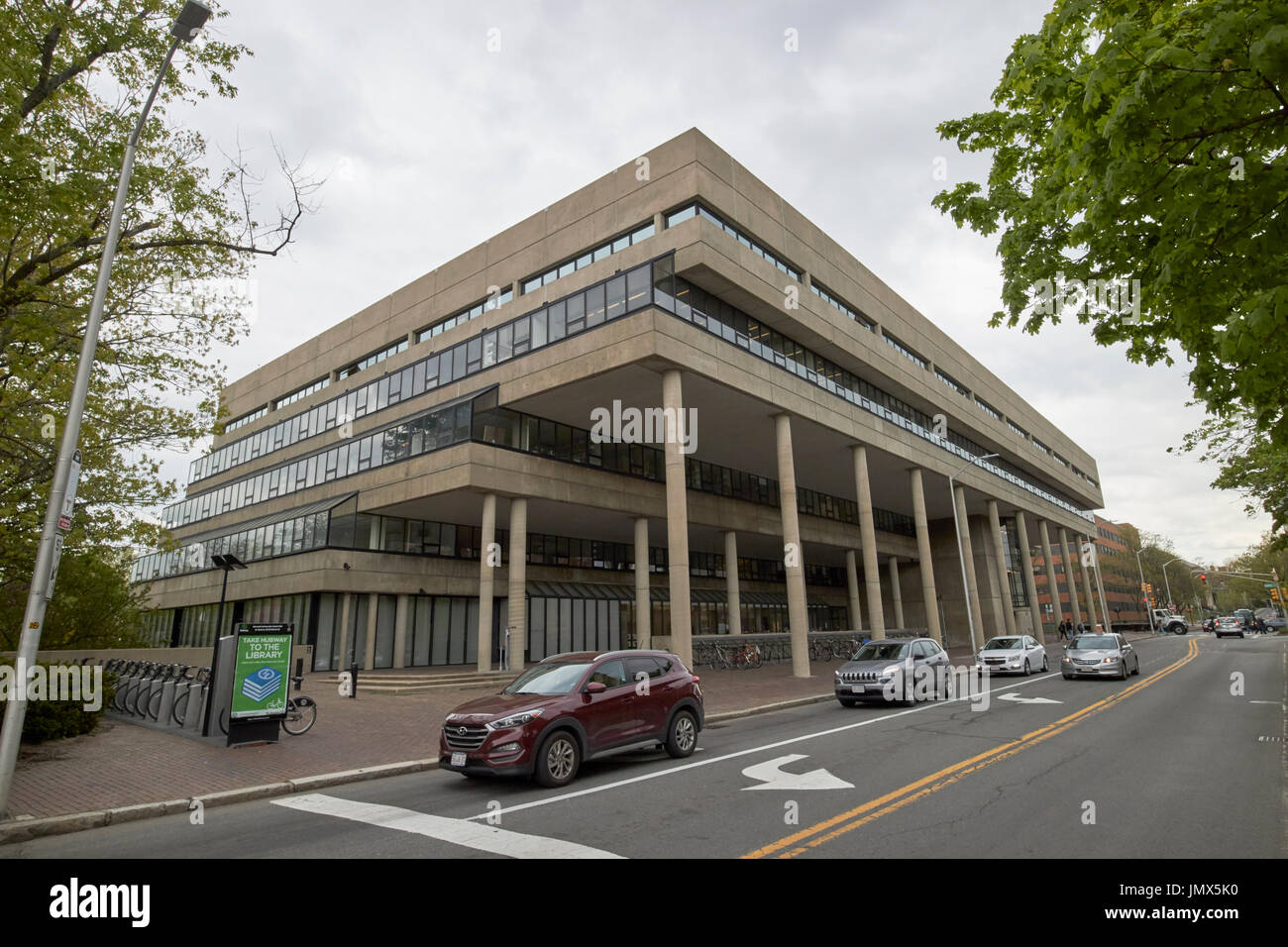 George gund hall la Harvard Graduate School of Design Building de la Universidad de Harvard Boston USA Foto de stock