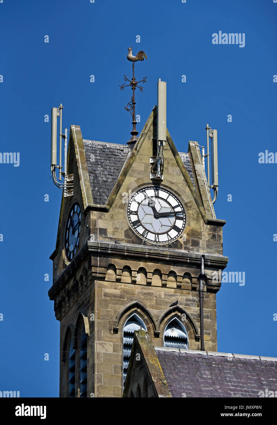 La torre del reloj (detalle). El Centro Eildon, Victoria Street, Coldstream, Scottish Borders, Berwickshire, Escocia, Reino Unido, Europa. Foto de stock