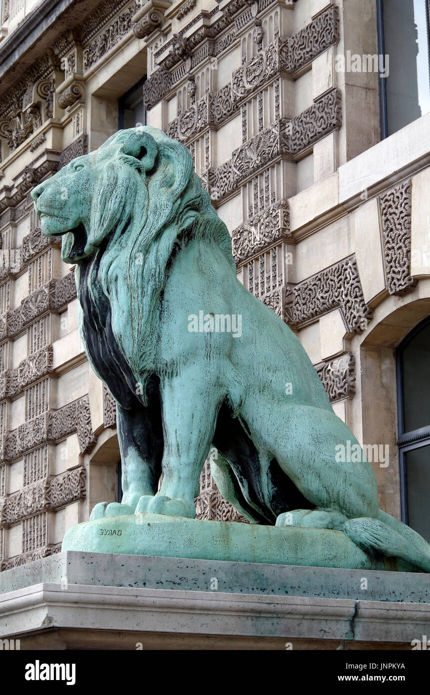 La puerta de los Leones, Porte des leones, en el Louvre de París, uno de los grandes museos del mundo, en Quai des Tuilleries, Foto de stock