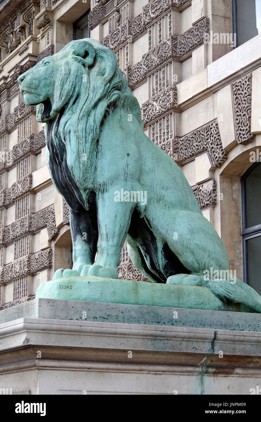 La puerta de los Leones, Porte des leones, en el Louvre de París, uno de los grandes museos del mundo, en Quai des Tuilleries, Foto de stock