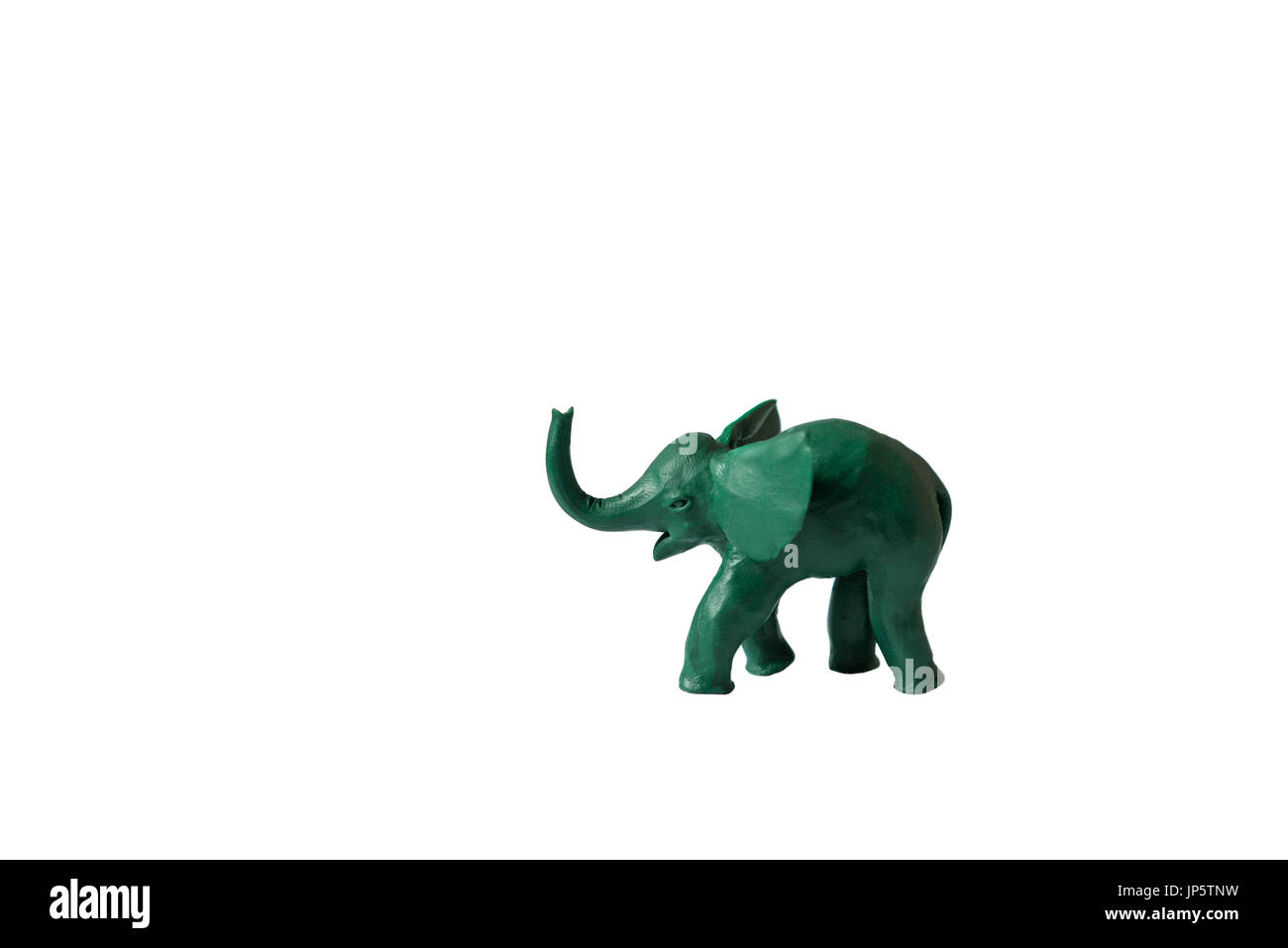 Elefante de plastilina aislado sobre fondo blanco. Foto de stock