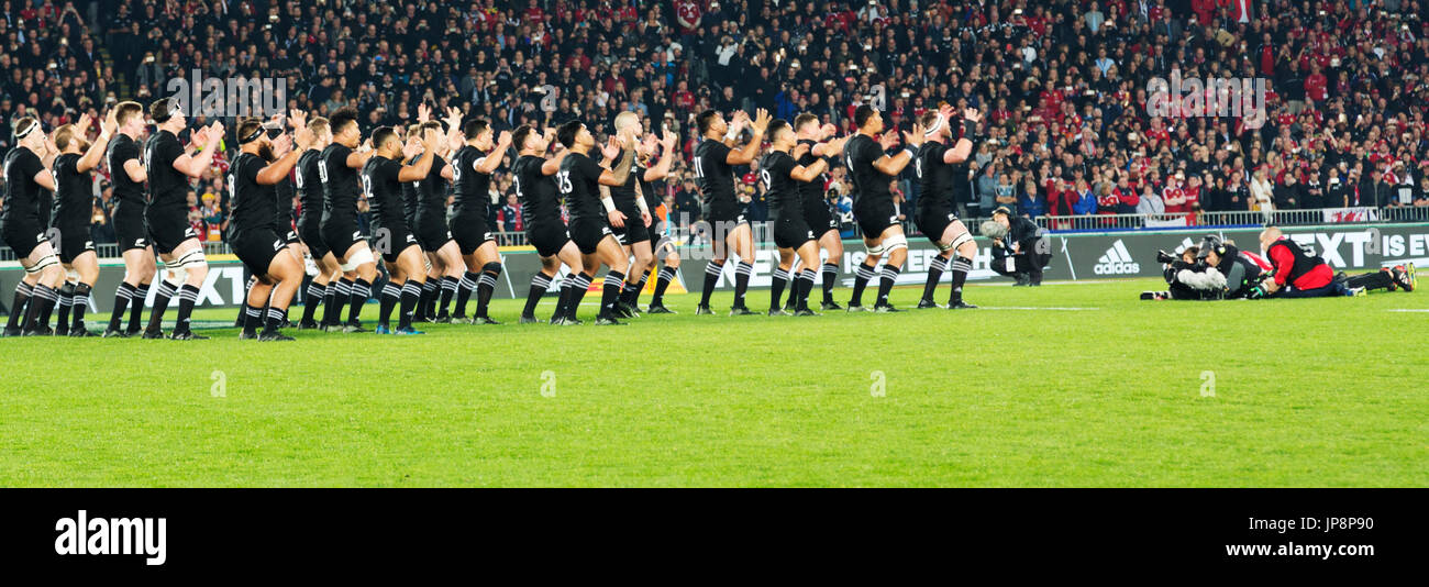 Los All Blacks realizar el Haka, Eden Park, Auckland, el sábado, 8 de julio de 2017 antes de la final de la Copa Mundial de Rugby contra los LEONES BRITÁNICOS E IRLANDESES Foto de stock