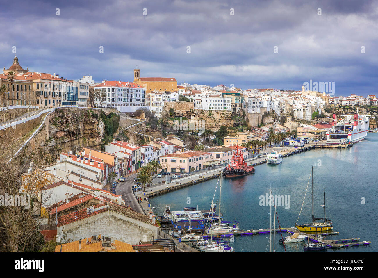 España Islas Baleares, la isla de Menorca, el horizonte de la ciudad de Mao, Foto de stock