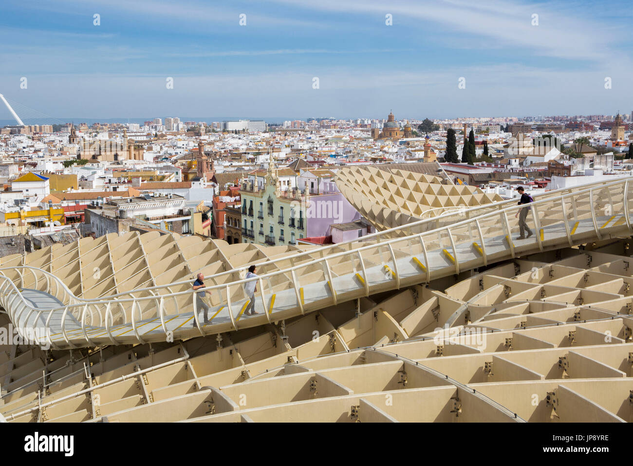 España, Andalucía, Región de Sevilla Ciudad, Metropol Parasol de la Encarnación Plaza, conocido como 'Las setas' Foto de stock