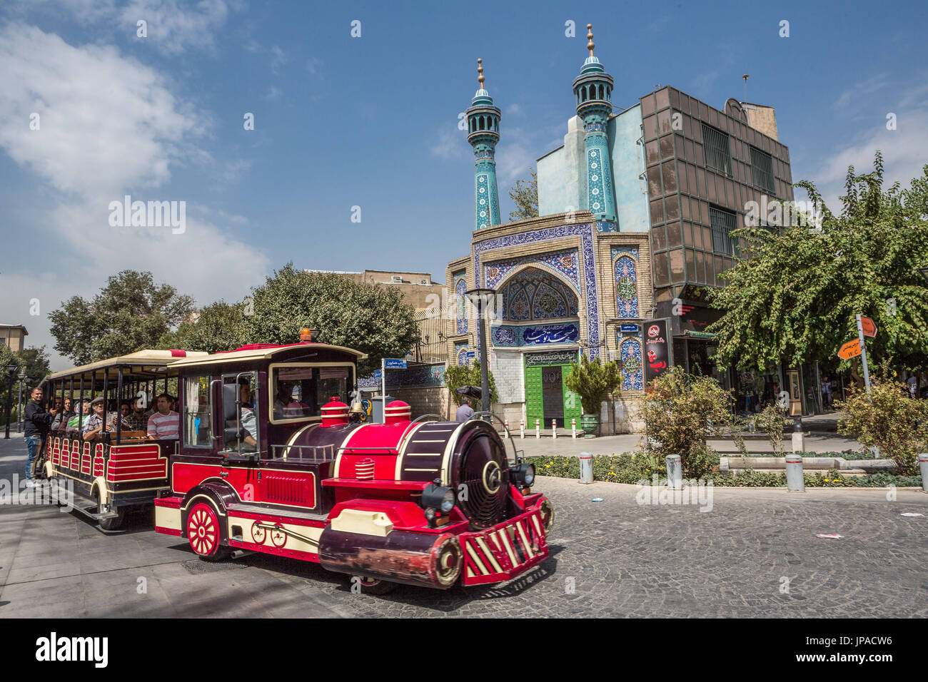 La Ciudad De Teheran Iran Bazar De Teheran Atracciones Turisticas Fotografia De Stock Alamy