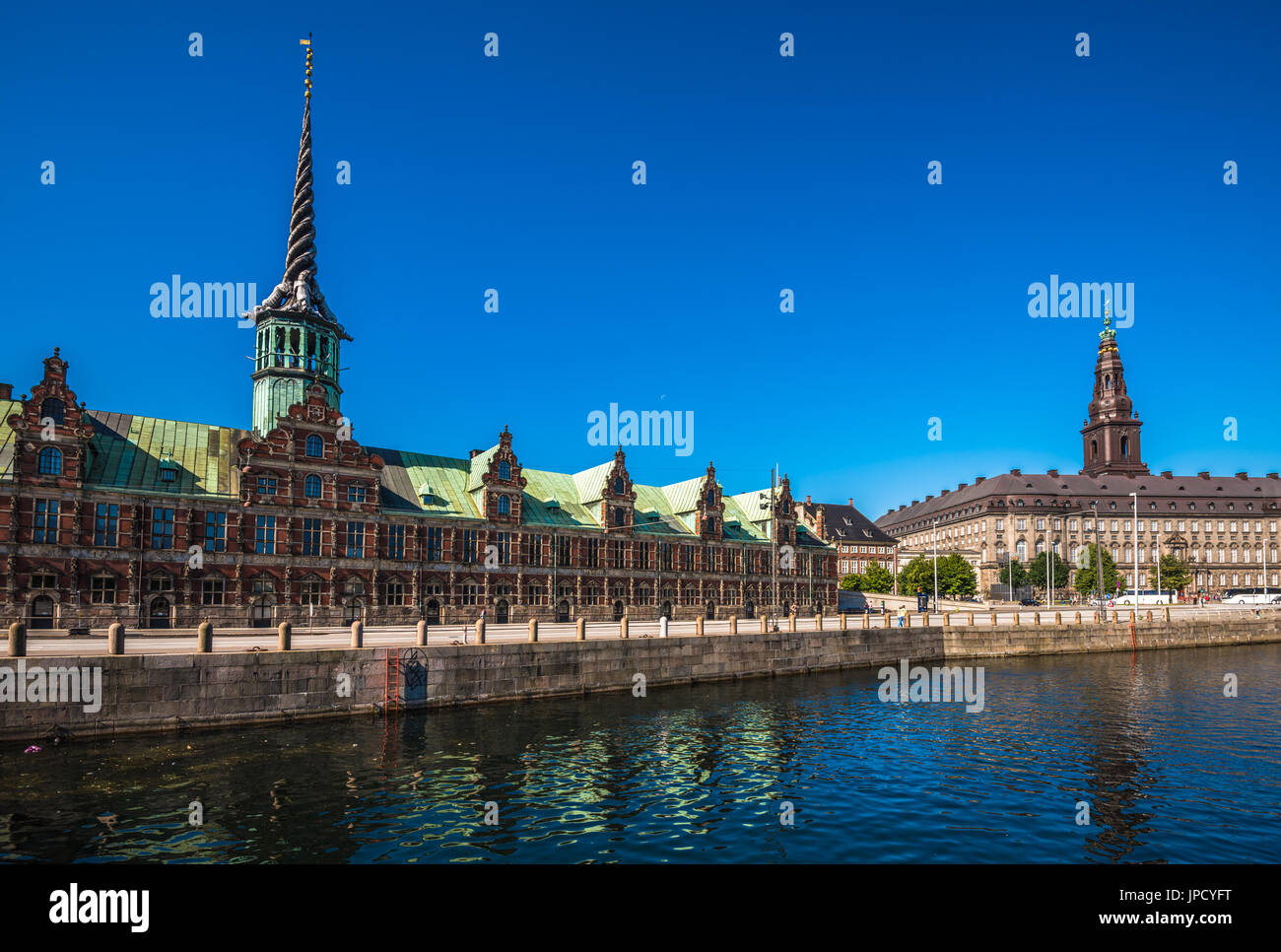 El Borsen, antiguo edificio de la Bolsa de Copenhague, Dinamarca Foto de stock