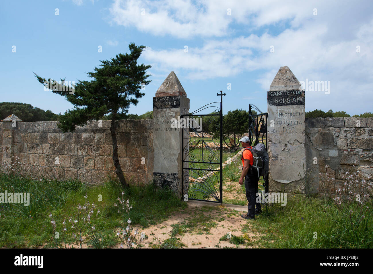 La isla de Pianosa, Parque Nacional Archipiélago de la Toscana, Toscana, Italia, el antiguo cementerio Foto de stock