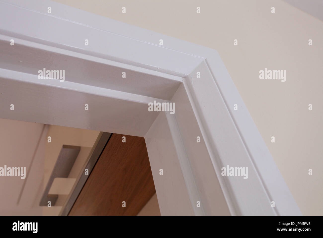 Bastidor de la puerta interior, marcos de puertas de madera Fotografía de  stock - Alamy