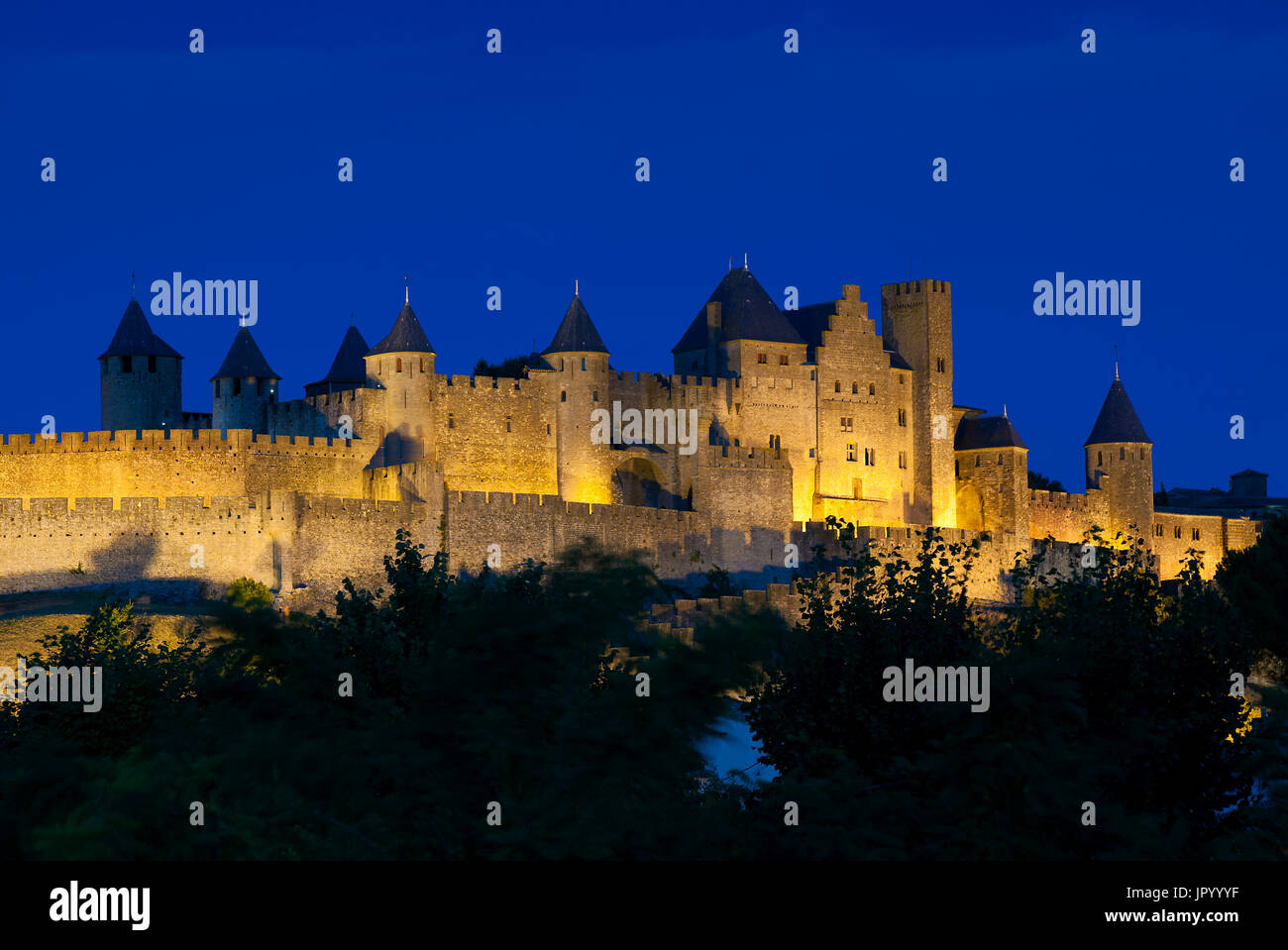 Anochecer en Carcassonne, Aude, Francia Foto de stock