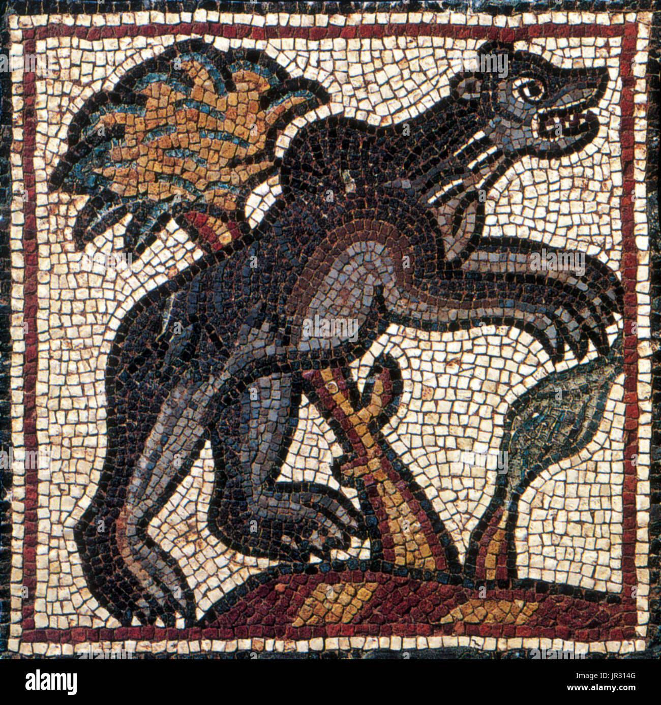 Bear,mosaico bizantino,6to siglo Foto de stock