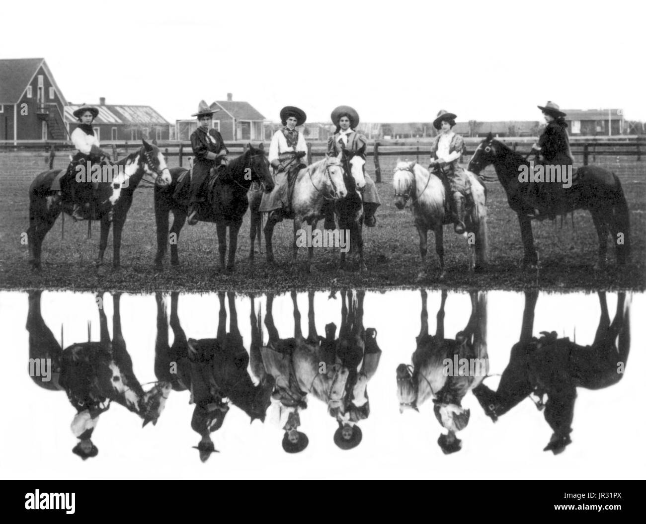El Miller Brothers 101 Ranch es un rancho ganadero de 110.000 acres en el territorio indio de Oklahoma antes de la estadidad, fundada por el coronel George Washington Miller, un veterano del ejército confederado, en 1893. Los 101 Ranch fue la cuna de las 101 Ranch Wild West Show y uno de los primeros puntos focales del aceite rush en el noreste de Oklahoma. Fue una de las más grandes granjas y ranchos diversificados en América en el momento. Los molineros' importante vecino Gordon W. Lillie, quien actuó como Pawnee Bill, motivó a los molineros para producir una Wild West Show propio. Los molineros hizo su transición de putti Foto de stock