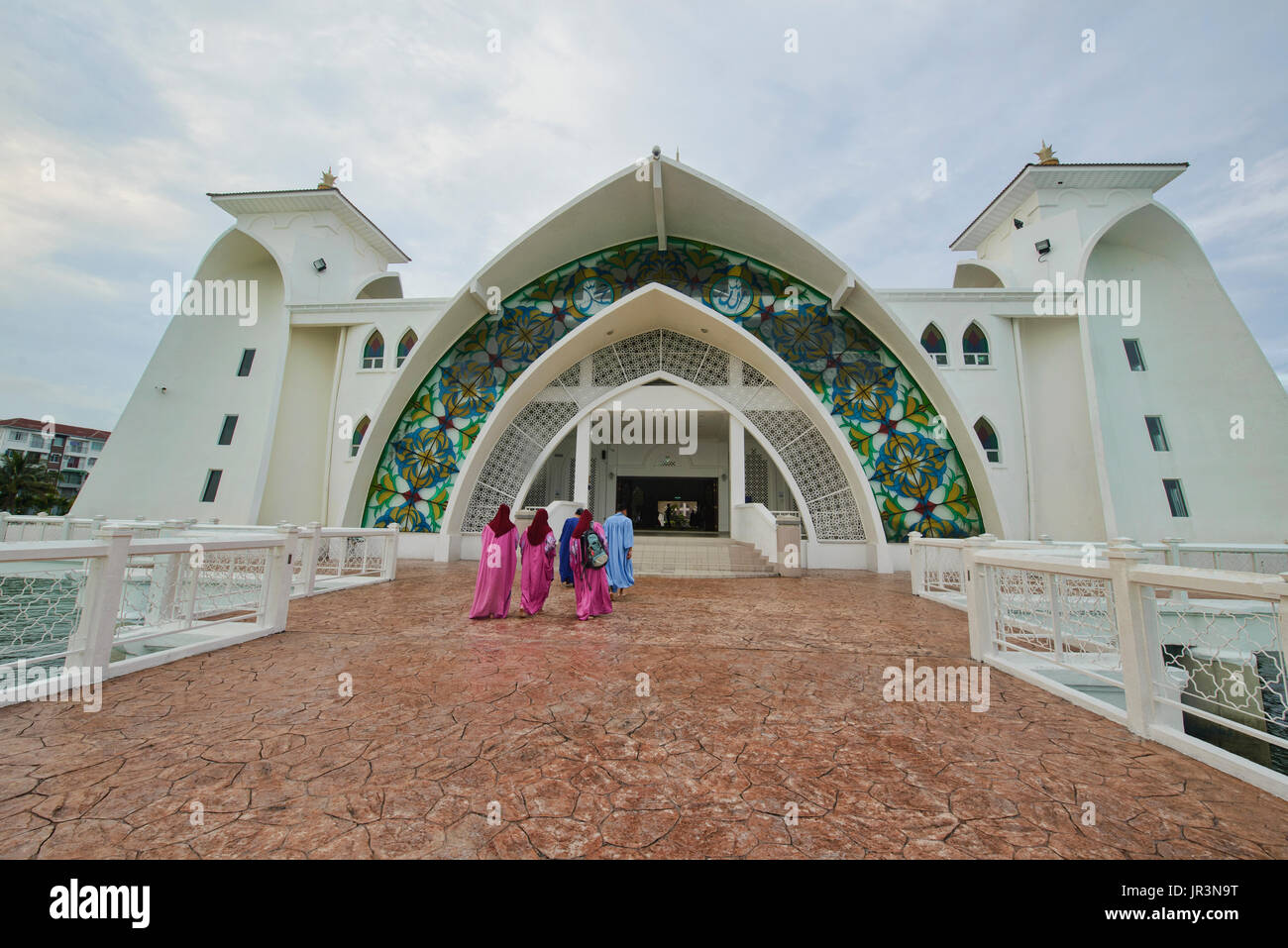 Llamada a la oración, el Estrecho de Malaca (mezquita Masjid Selat Melaka, Malasia, Malacca) Foto de stock