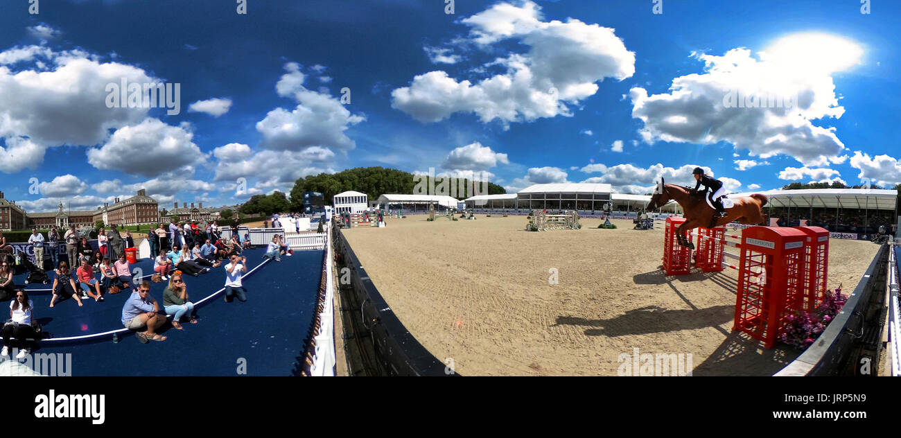 Londres, Reino Unido. 6 de agosto de 2017. El Longines Global Champions Tour Show Jumping en el Royal Hospital Chelsea London UK contra el reloj con desempate Crédito: Leo Mason deporte fotos/Alamy Live News Foto de stock