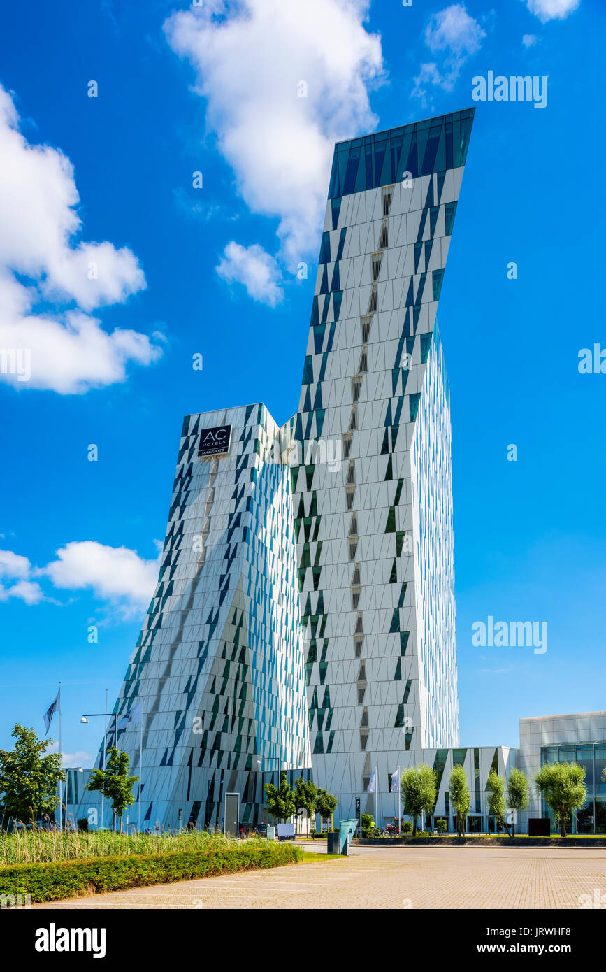 AC Bella Sky Hotel Marriott en el distrito Orestad de Copenhague Dinamarca Foto de stock