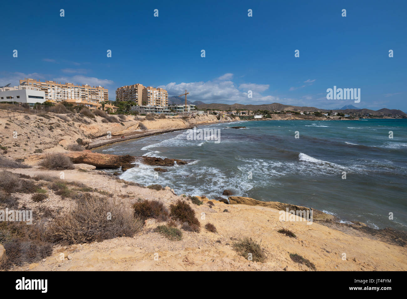 Playa de San Juan Costa en la costa de Alicante, España. Foto de stock