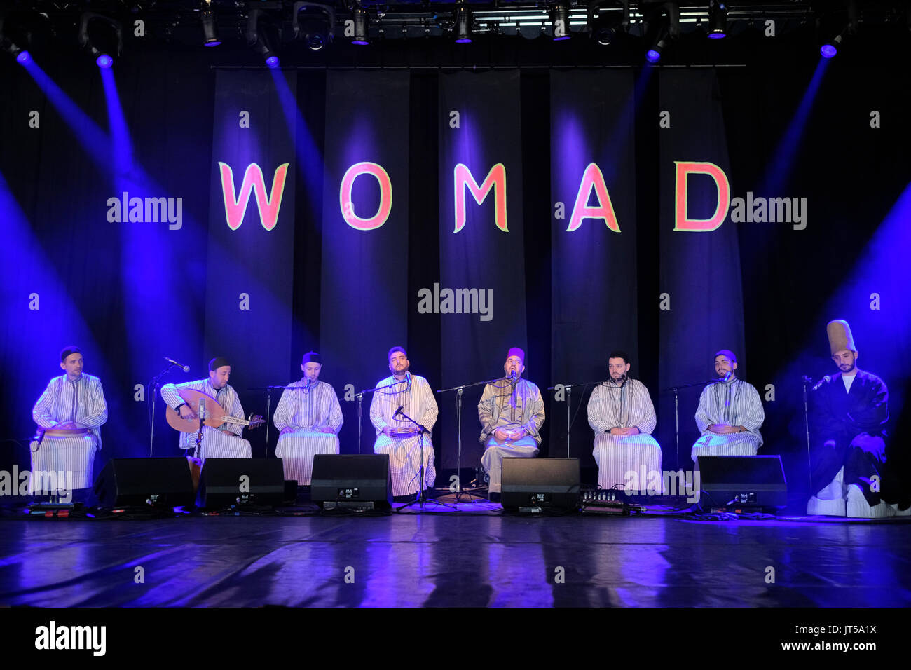 Noureddine Kourchid y los Derviches de Damasco que actuarán en el Festival WOMAD, Charlton Park, Malmesbury, Wiltshire, Inglaterra, 30 de julio de 2 Foto de stock