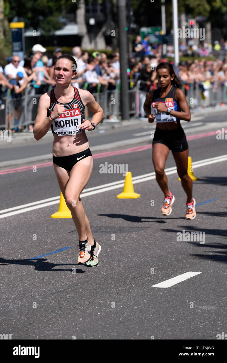 Tarah Korir de Canadá corriendo en el Campeonato Mundial de la IAAF 2017 Maratón carrera en Londres, Reino Unido Foto de stock