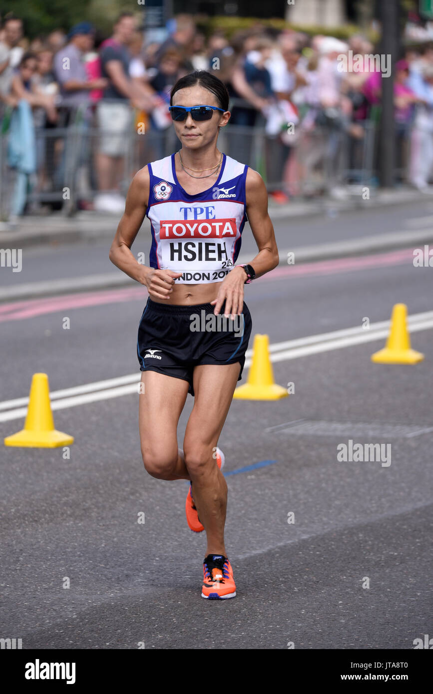 Chien Ho Hsieh de China Taipei corriendo en la carrera de maratón del Campeonato Mundial de la IAAF 2017 en Londres, Reino Unido Foto de stock