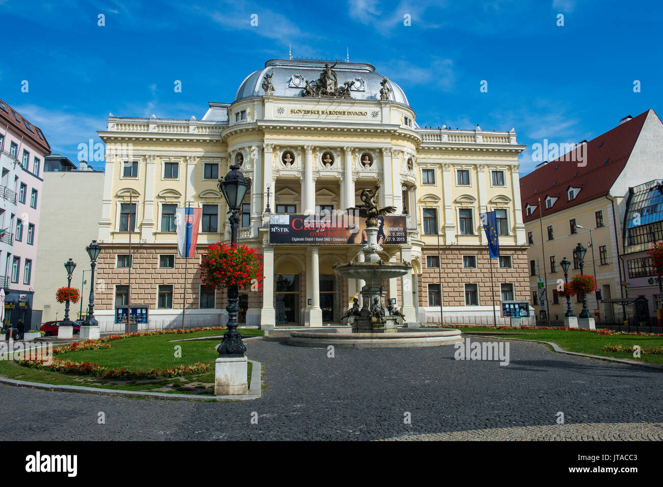 Teatro Nacional Eslovaco, histórico palacio del primado, Bratislava, Eslovaquia, Europa Foto de stock