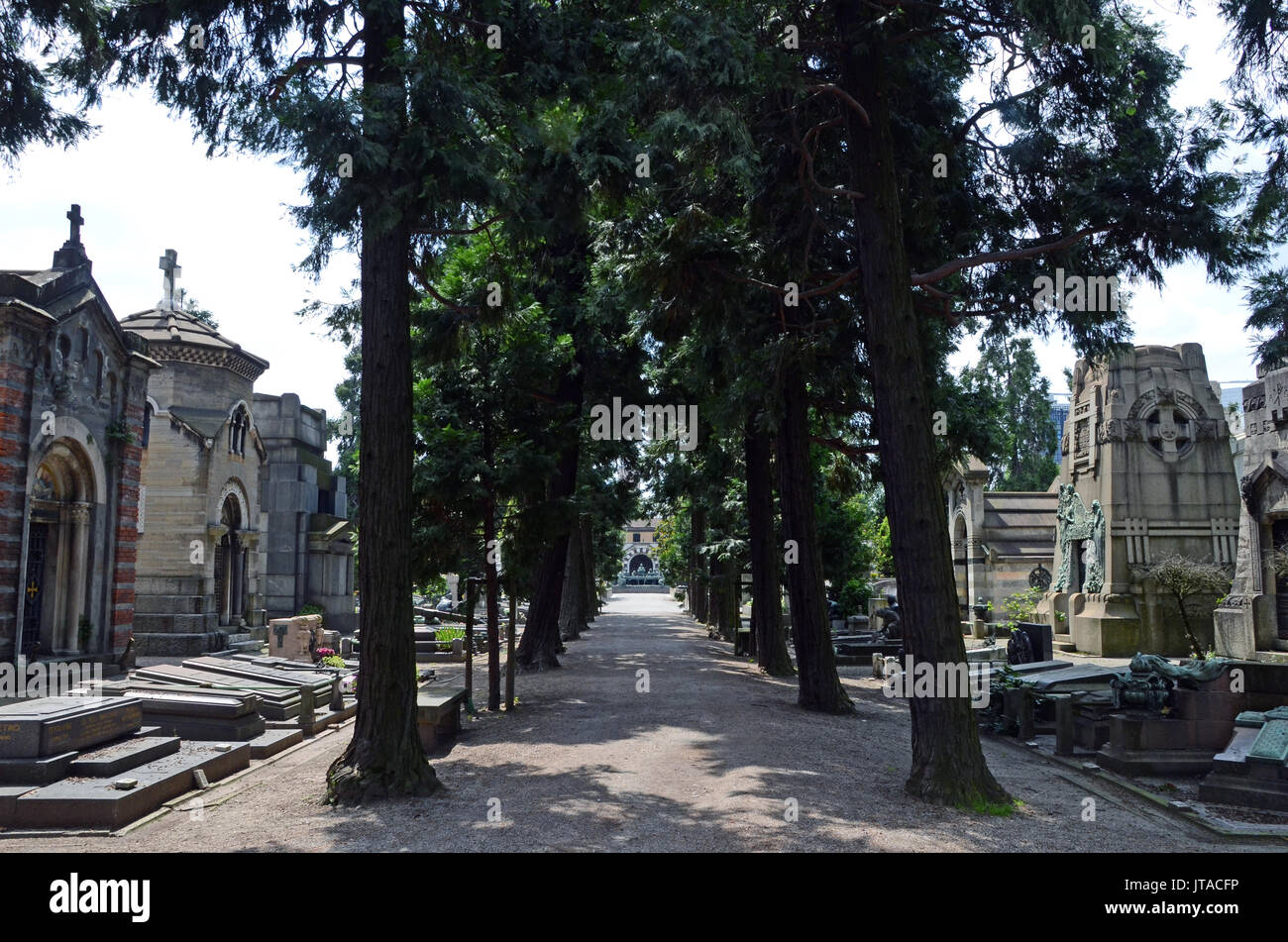 El Cementerio Monumental, más que un simple cementerio, es un extraordinario museo al aire libre, Milán, Lombardía, Italia, Europa Foto de stock