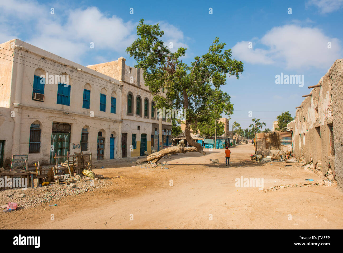 Antigua estación de radio de la BBC en el centro de la ciudad costera de Berbera, Somalilandia, Somalia, África Foto de stock