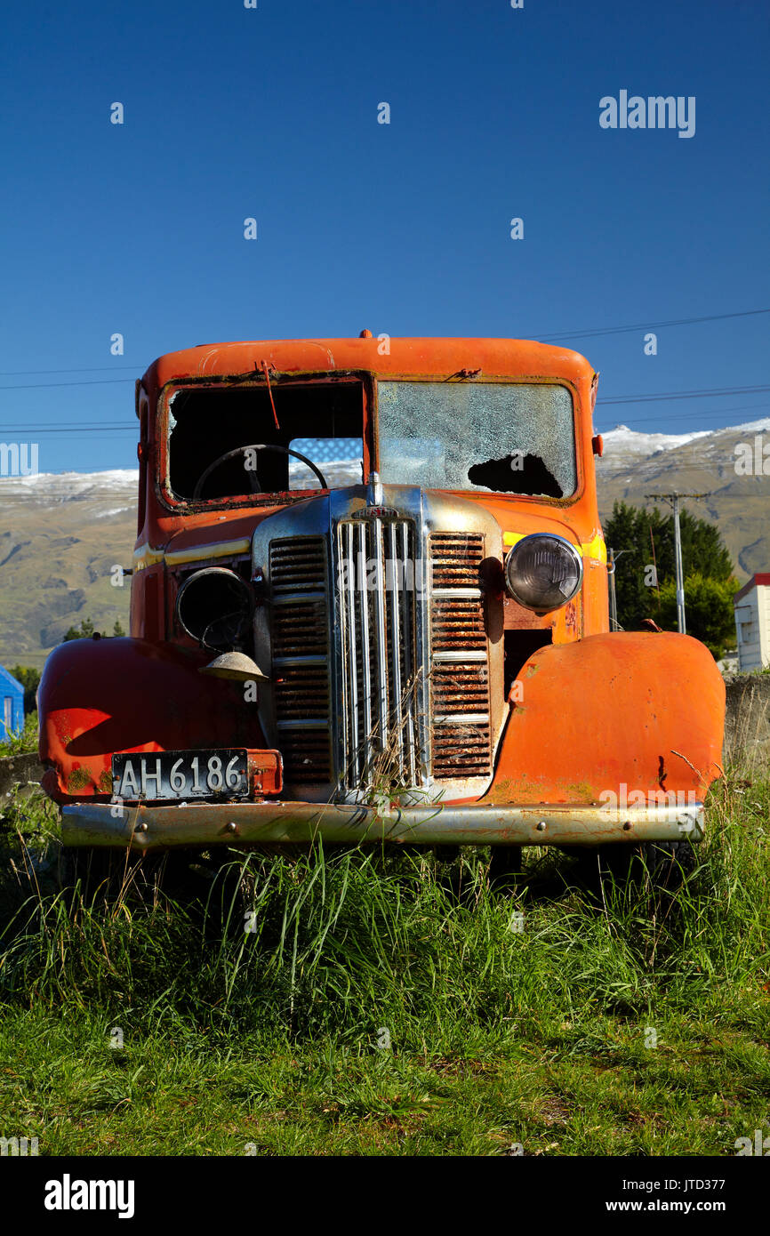 Vintage Austin carretilla en Middlemarch Railway Station, Strath Taieri, Otago, Isla del Sur, Nueva Zelanda Foto de stock