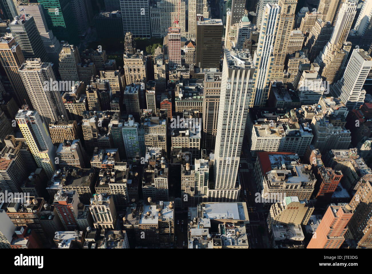 Vista hacia abajo desde el Empire State Building, Nueva York Foto de stock