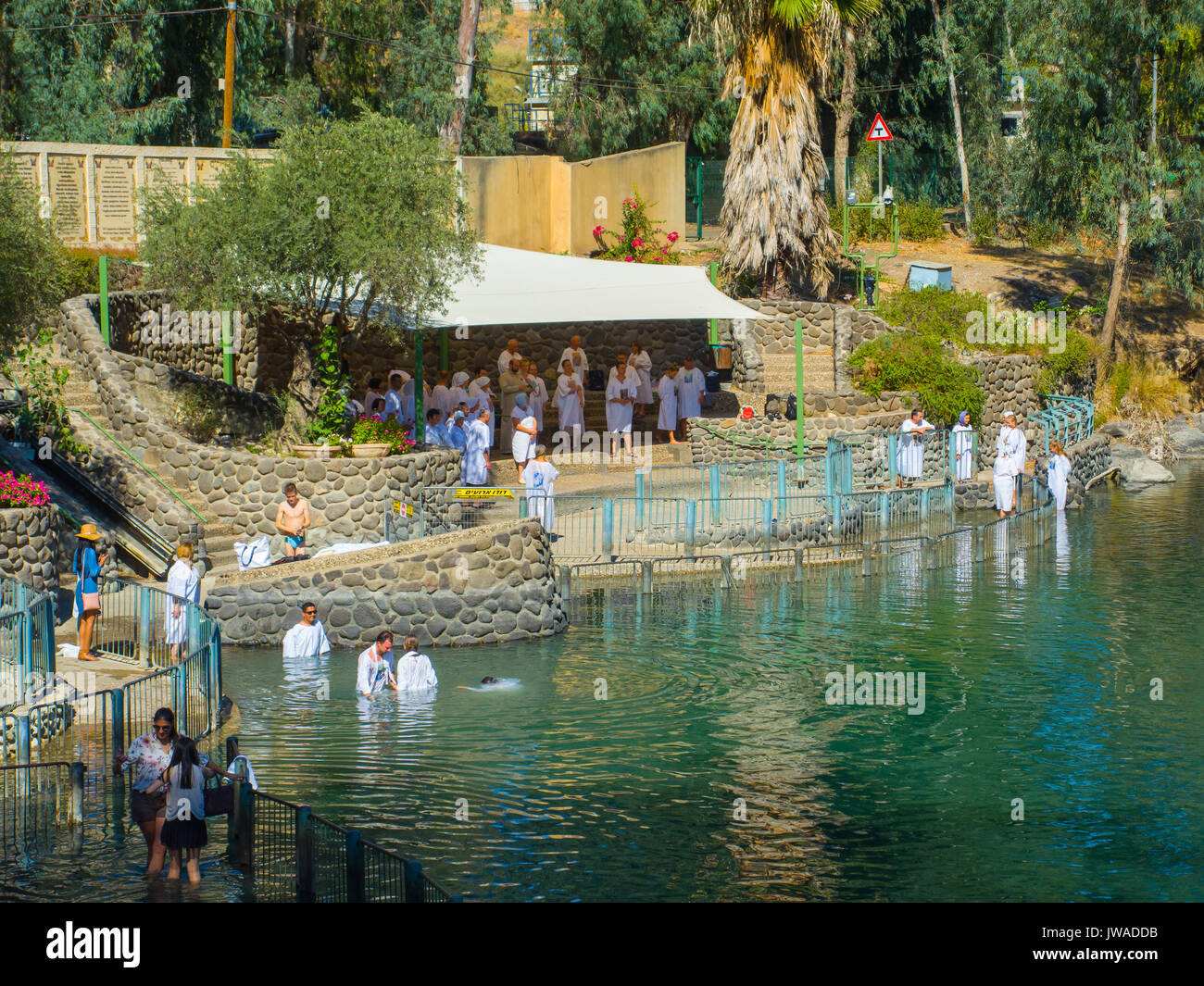Río Jordán bautizos Foto de stock