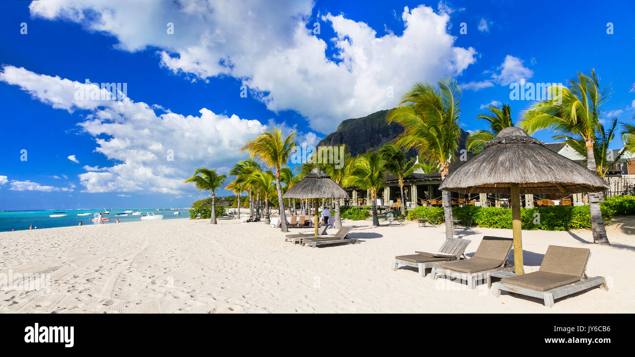 Vacaciones tropicales en la increíble Isla Mauricio Foto de stock